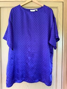 Vintage Victoria's Secret Gold Label Polyester Purple Sleep Shirt / LG